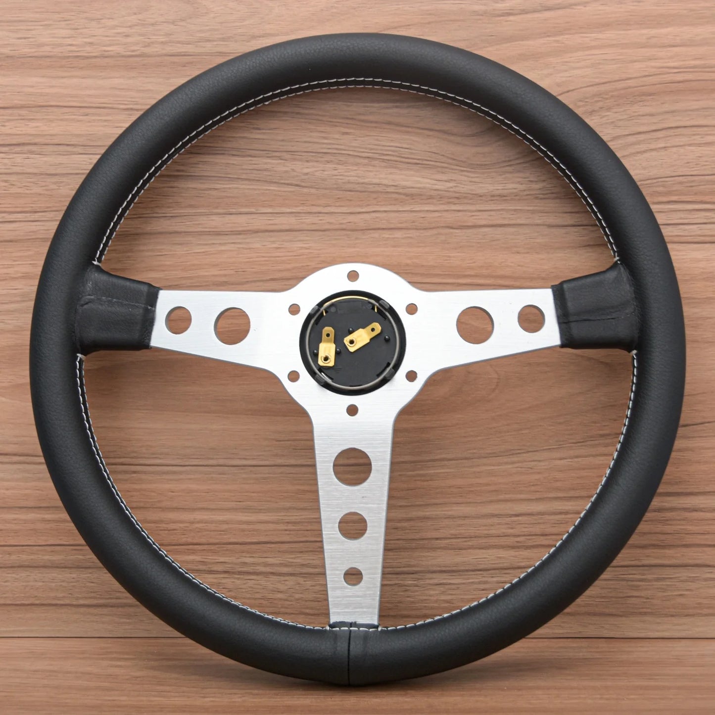 Volante MO Motorsport Prototipo 14” – Deportivo y Clásico de 350 mm en Cuero