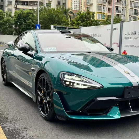 Vinilo Envolvente Verde Loro Metálico Brillante – Rotulación Completa de Coche