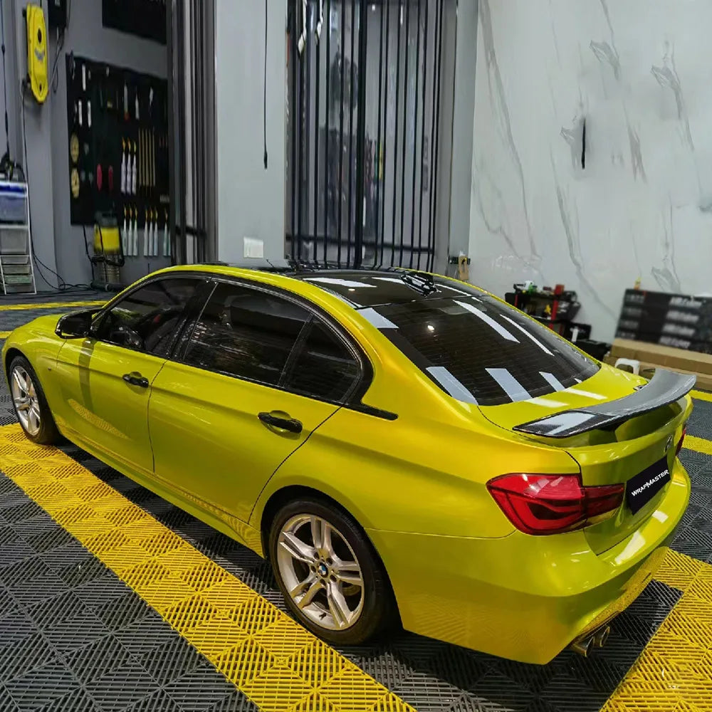 Vinilo Envolvente Amarillo Limón Metálico Brillante – Rotulación Completa de Coche