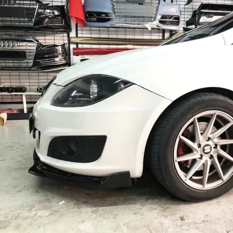 Lip Frontal Negro – Seat León Mk2 (2005-2009) Versión Standard
