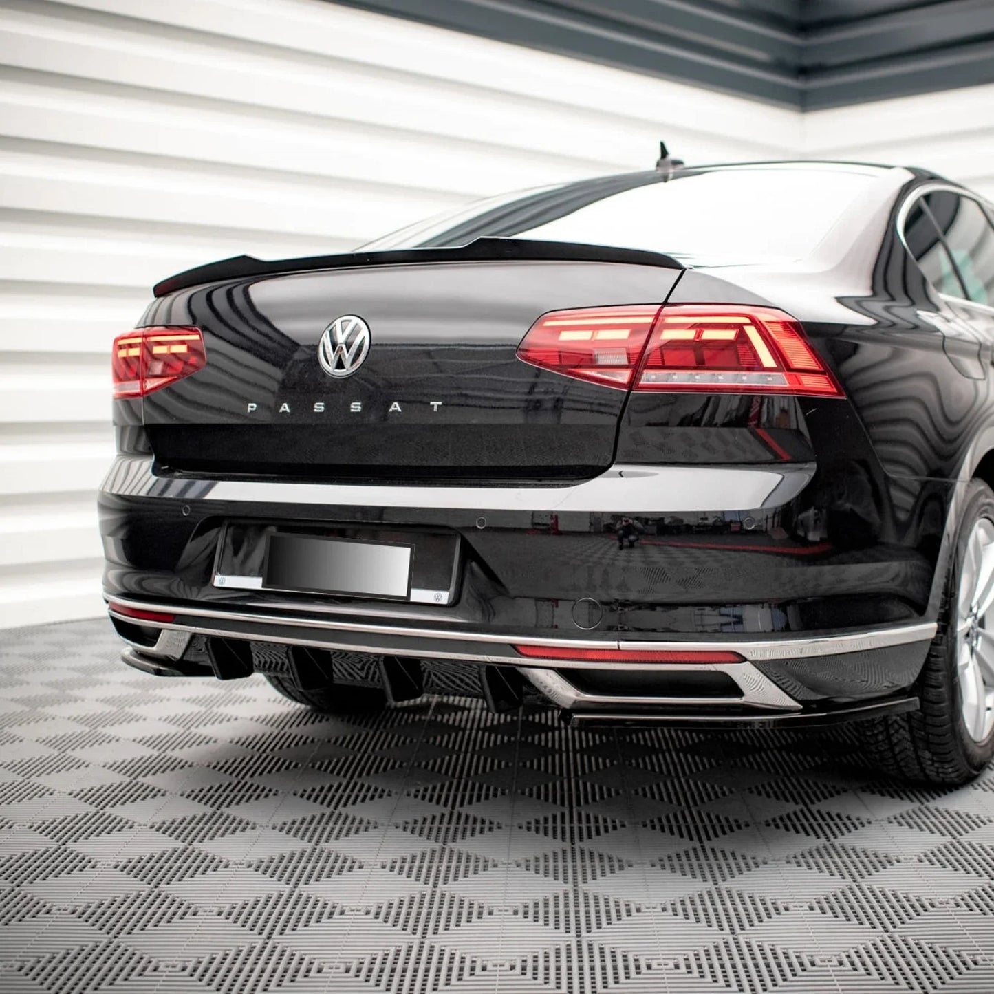 Alerón Trasero Maxton Style Negro Brillante – Volkswagen Passat B8 Sedan Facelift (2014-2023)