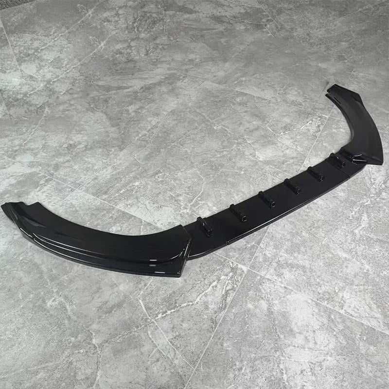 Lip delantero negro brillante para Ford Fiesta MK8 ST / ST-Line (2017–2021)