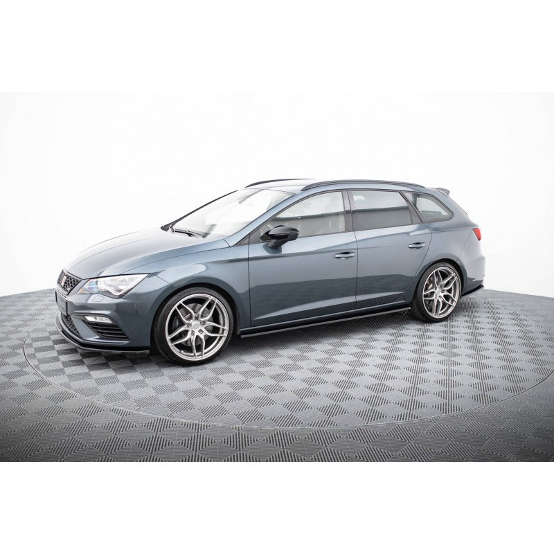 https://viperscar.com/66357-large_default/faldones-laterales-seat-leon-mk3-cupra-fr-facelift-2017-.jpg
