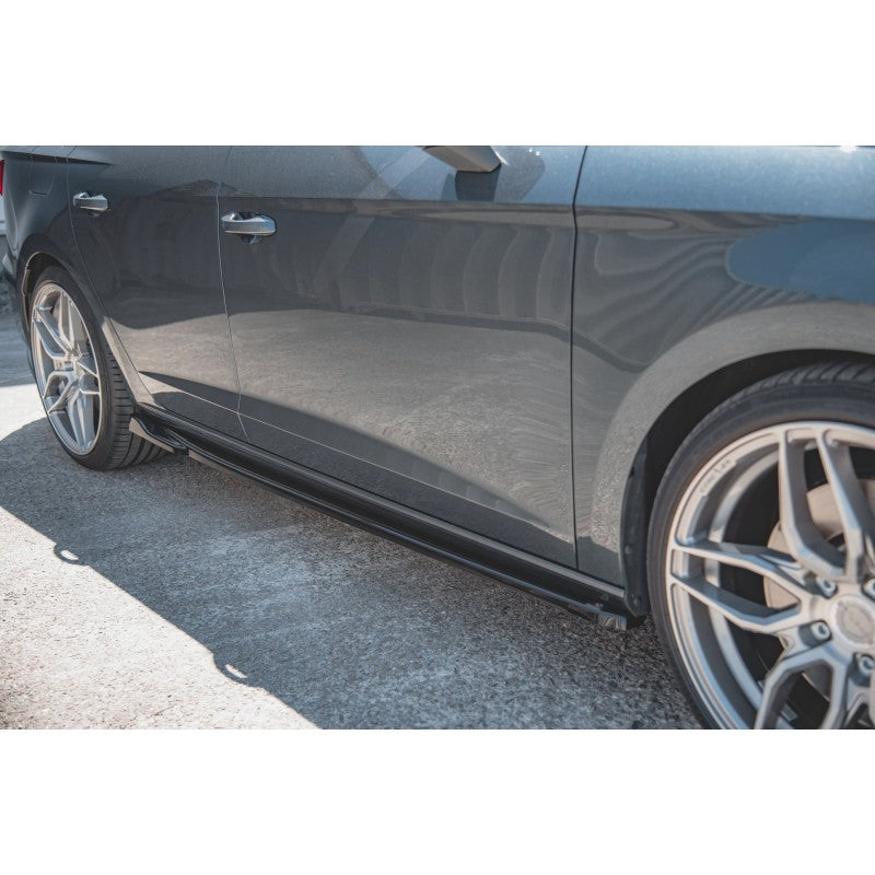 https://viperscar.com/49469-large_default/faldones-v4-seat-leon-mk3-cuprafr-facelift-2017-.jpg