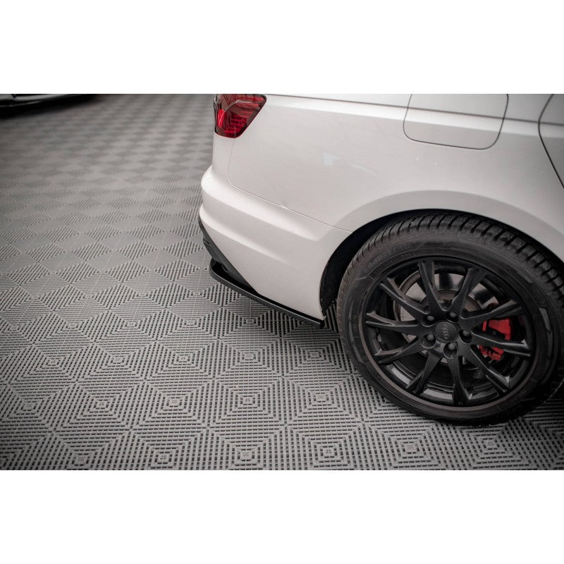 Flaps Maxton Design para Audi A4 B9 FL Deportivos Negros