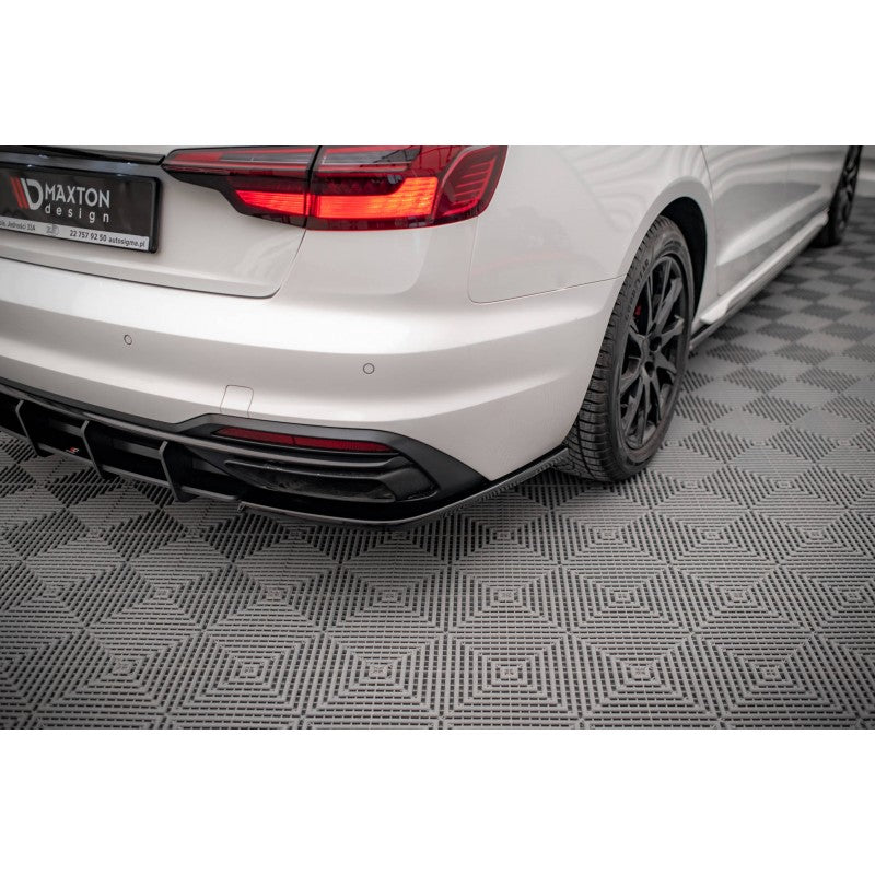 Flaps Maxton Design para Audi A4 B9 FL Deportivos Negros