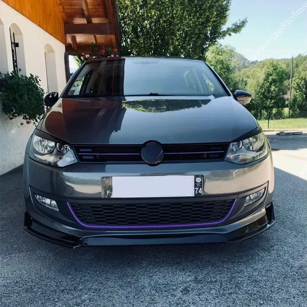 Lip Delantero 3 Piezas Volkswagen Polo MK5 MK6 (2010-2021) – Lip delantero en negro brillo con Protección UV