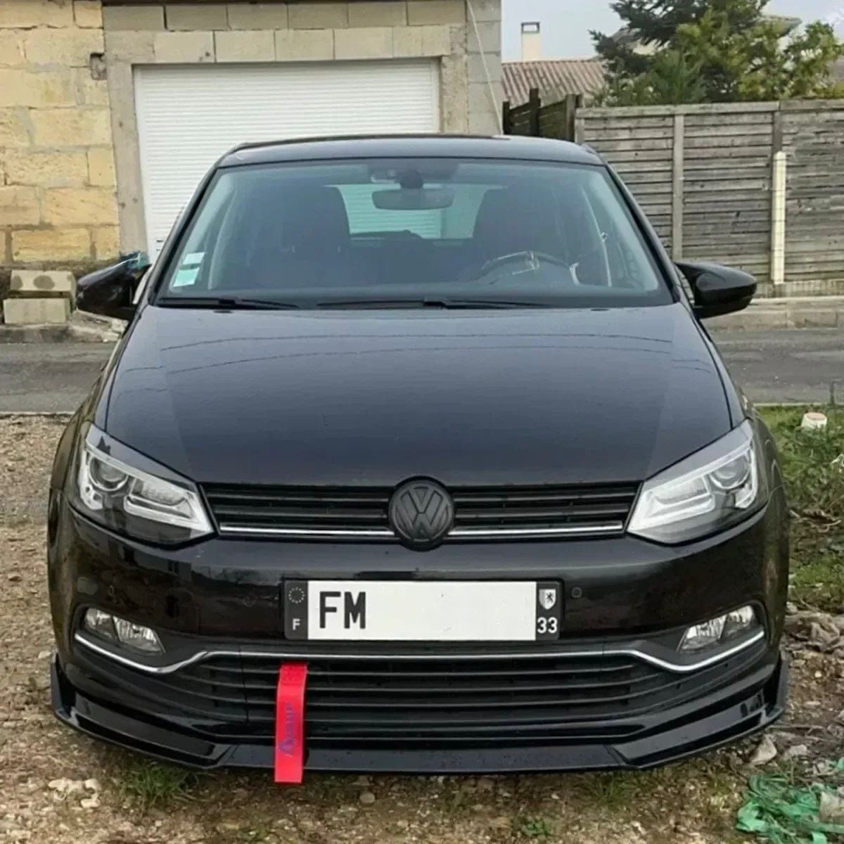 Lip Delantero 3 Piezas Volkswagen Polo MK5 MK6 (2010-2021) – Lip delantero en negro brillo con Protección UV