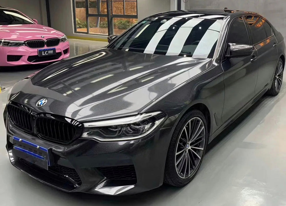 Vinilo Envolvente Gris Oscuro Metálico Brillante – Rotulación Completa de Coche