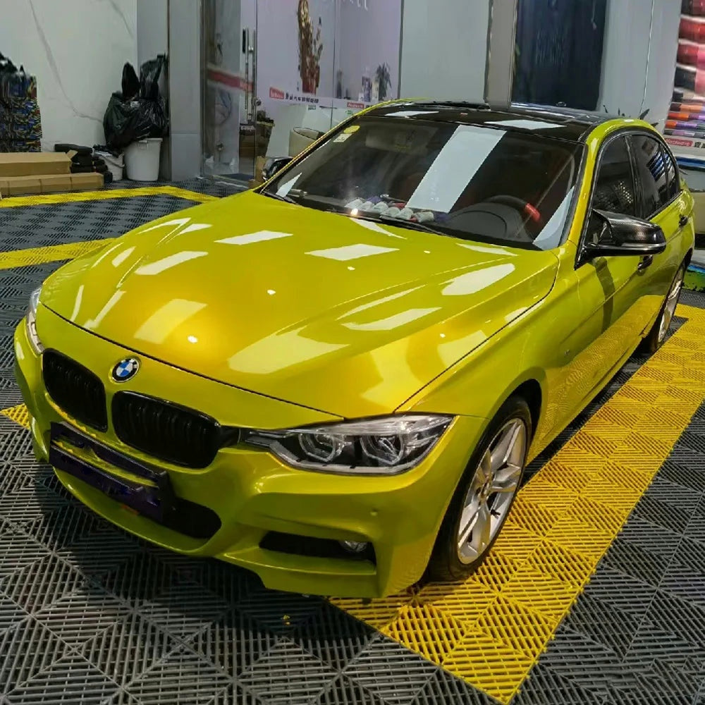 Vinilo Envolvente Amarillo Limón Metálico Brillante – Rotulación Completa de Coche