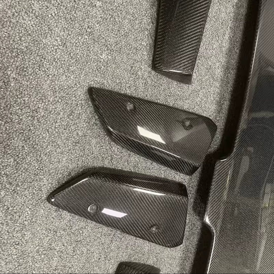 Alerón estilo GT en fibra de carbono real para Volkswagen Golf 7 / 7.5 (2014–2018)