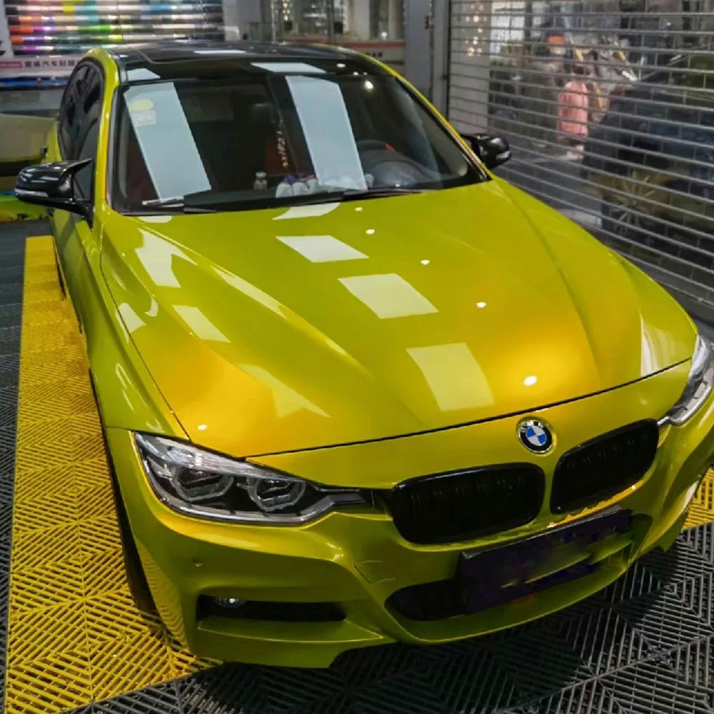 Vinilo Envolvente Amarillo Limón Metálico Brillante – Rotulación Completa de Coche
