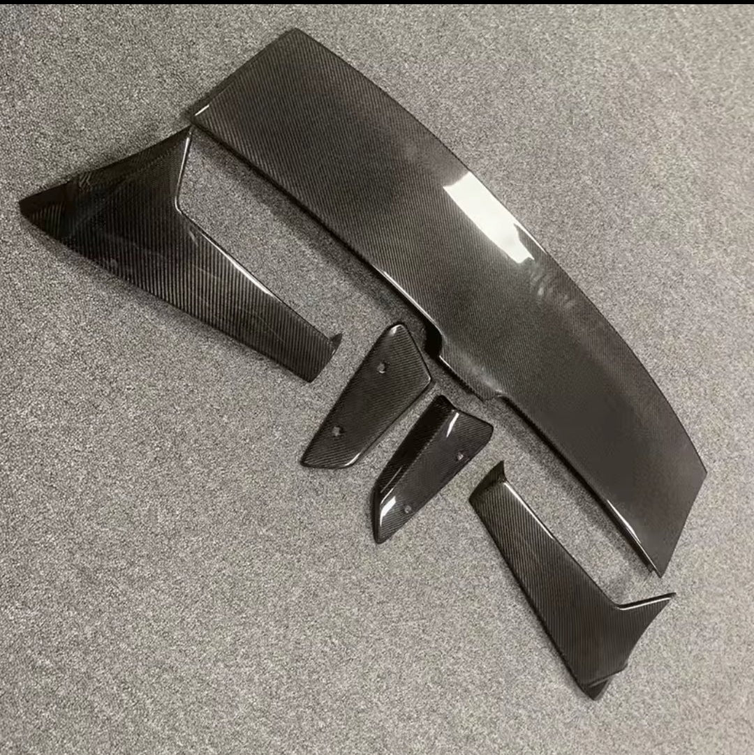 Alerón estilo GT en fibra de carbono real para Volkswagen Golf 7 / 7.5 (2014–2018)