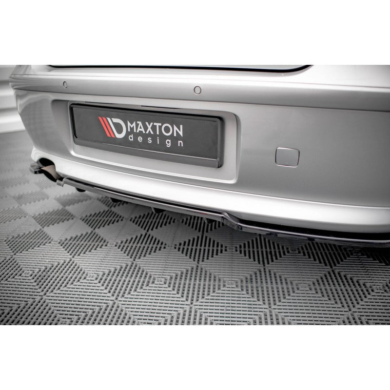 Splitter Delantero Maxton Design para BMW Serie 1 E87 FL