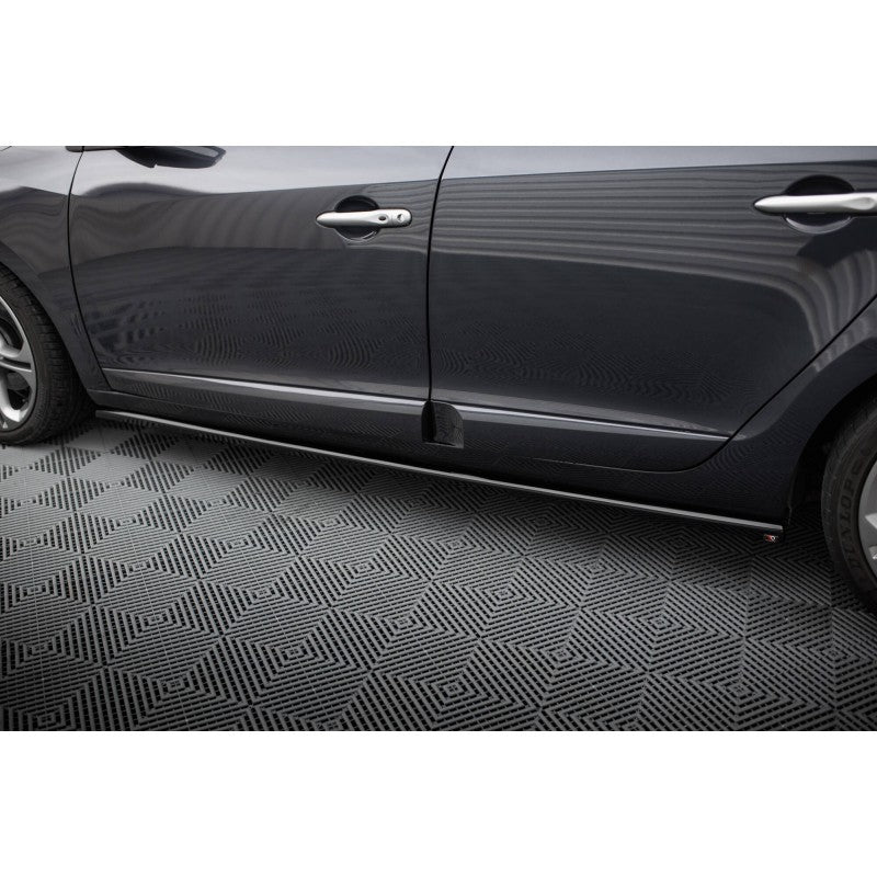 Taloneras Maxton Design Renault Megane GT Mk3 FL - Faldones Laterales de ABS